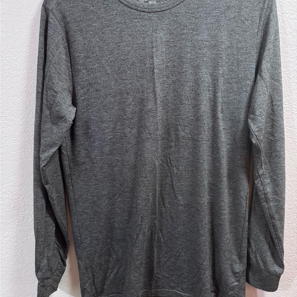 Women’s Long-Sleeve Crewneck Tee in Charcoal Gray